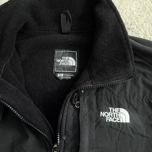 THE NORTH FACE Denali 2 Womens Small Black Fleece Full Zip Jacket - Size SM - Picture 3 of 5